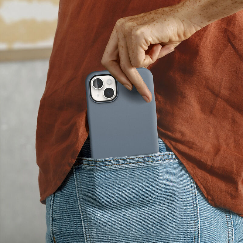 product image 3 - iPhone 14 Plus Funda Symmetry Series para MagSafe