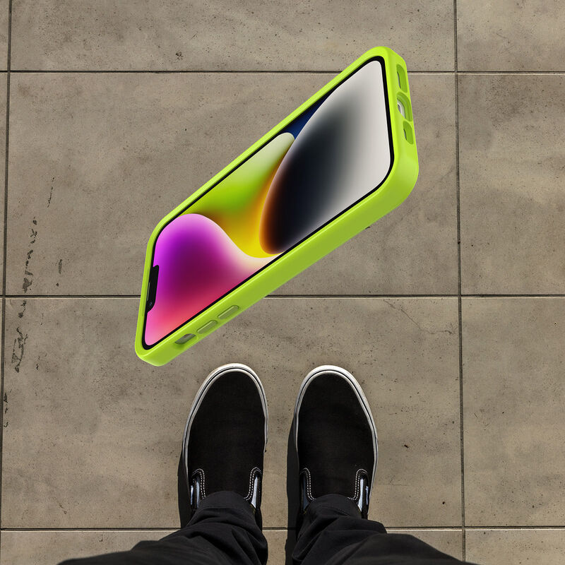 product image 4 - iPhone 14 Plus Funda Symmetry Series para MagSafe